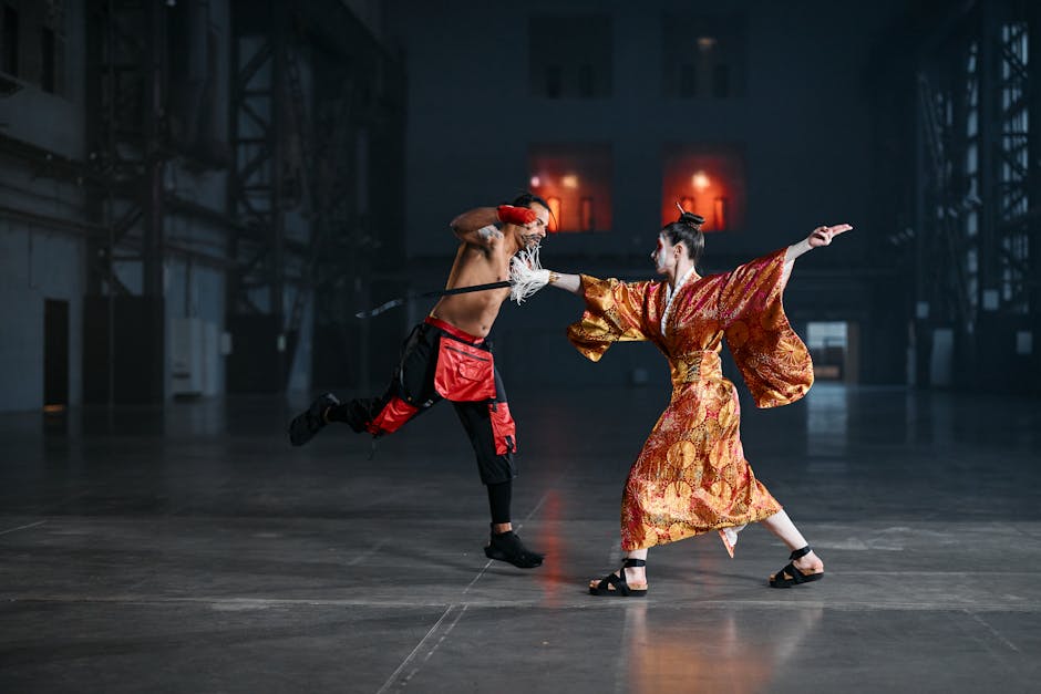 侍が剣を構えて対峙するシーン